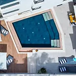 Sunnyside Luxury With Free Parking And Swimming Pool Apartman Brela