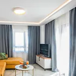Sunnyside Luxury With Free Parking And Swimming Pool Apartman Brela