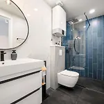 Sunnyside Luxury With Free Parking And Swimming Pool Brela