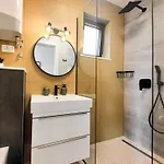Sunnyside Luxury With Free Parking And Swimming Pool Apartman *