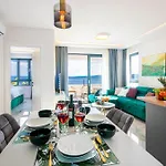 Sunnyside Luxury With Free Parking And Swimming Pool *