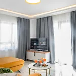 Sunnyside Luxury With Free Parking And Swimming Pool