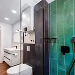 Sunnyside Luxury With Free Parking And Swimming Pool Brela