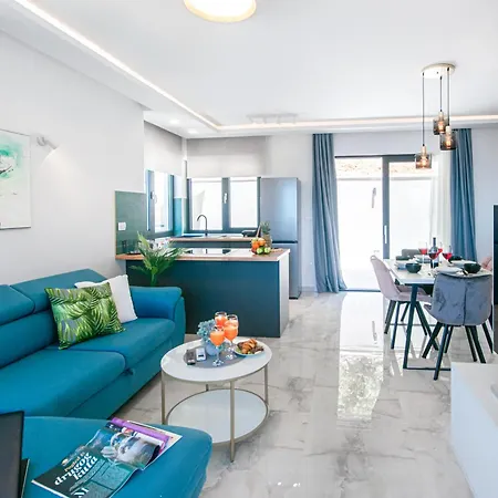 Sunnyside Luxury With Free Parking And Swimming Pool