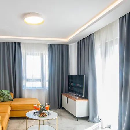 Sunnyside Luxury With Free Parking And Swimming Pool Apartment Brela