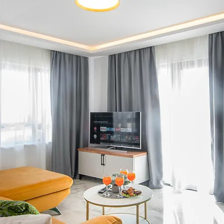 Sunnyside Luxury With Free Parking And Swimming Pool