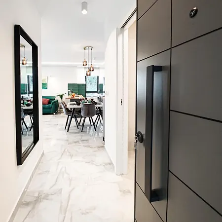 Sunnyside Luxury With Free Parking And Swimming Pool Apartment Brela