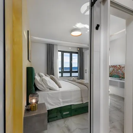 Sunnyside Luxury With Free Parking And Swimming Pool Appartement *