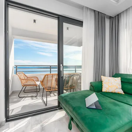 Sunnyside Luxury With Free Parking And Swimming Pool Appartement Brela