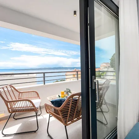 Sunnyside Luxury With Free Parking And Swimming Pool Appartement *