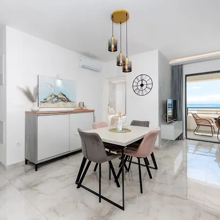 Sunnyside Luxury With Free Parking And Swimming Pool Appartement Brela