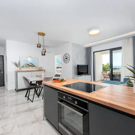 Sunnyside Luxury With Free Parking And Swimming Pool *